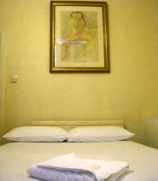 Fitzroy/Cosmo Hotel London Bilik gambar